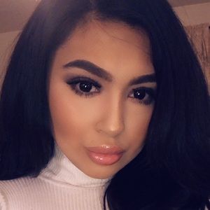 Meet your Posher, Jeovana